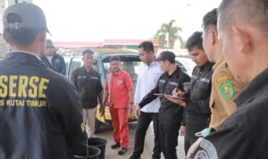Disperindag dan kepolisian Kutim pantau SPBU (dok: polres Kutim)