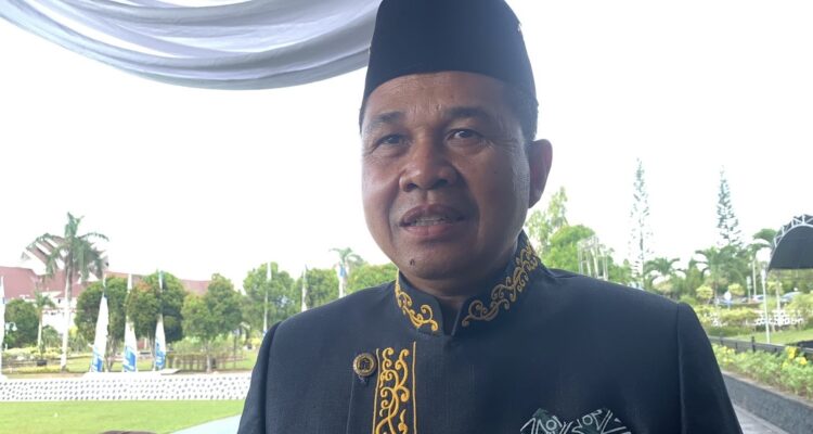 Ketua DPRD Kutai Timur saat menghadiri peringatan Hardiknas (dok: indeksmedia)