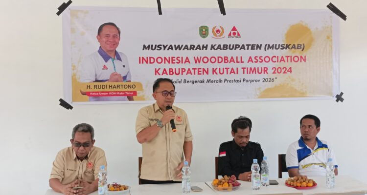 Ketua KONI Kutim, Rudi Hartono saat menyampaikan sambutan di Musyawarah Kabupaten (Muskab) pengurus Indonesia Woodball Association (IWBA) Kabupaten Kutai Timur (Kutim) 2024 (dok: ek)