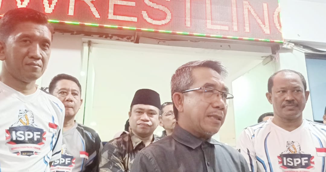 Bupati Kutim, Ardiasnyah Sulaiman didampingi Wakil Ketua DPRD Kutim Arfan dan Kepala Dispora Kutim Basuki Isnawan (dok: indeksmedia)