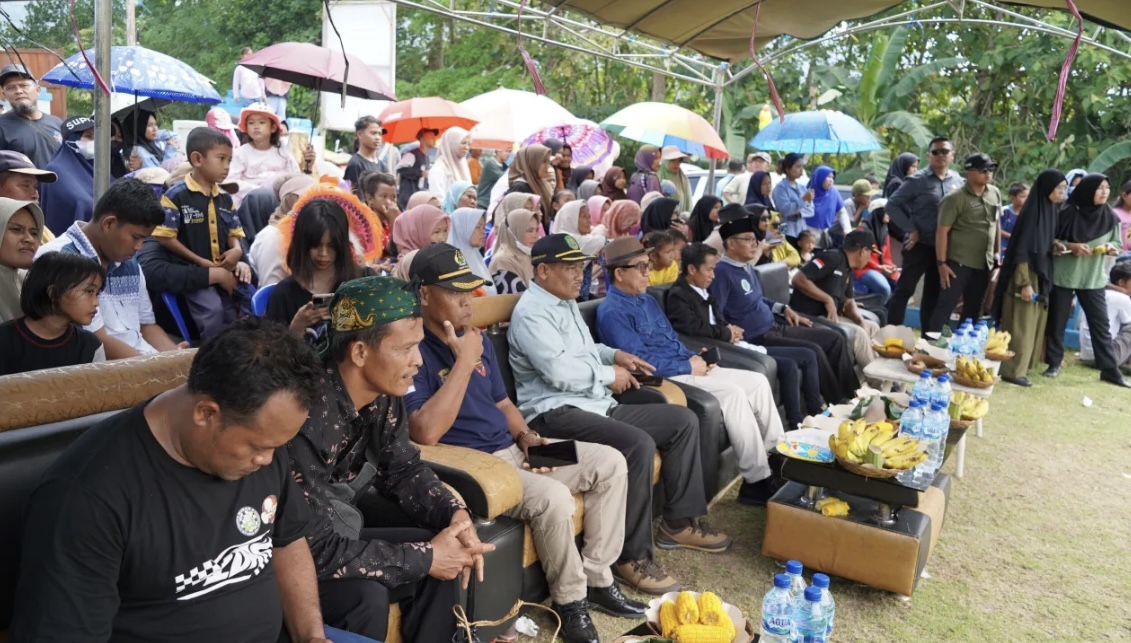 Bupati Kabupaten Kutai Timur (Kutim) Ardiansyah Sulaiman hadiri peringatan 1 Muharram 1446 Hijriah di Desa Bukit Harapan, Kecamatan Kaliorang